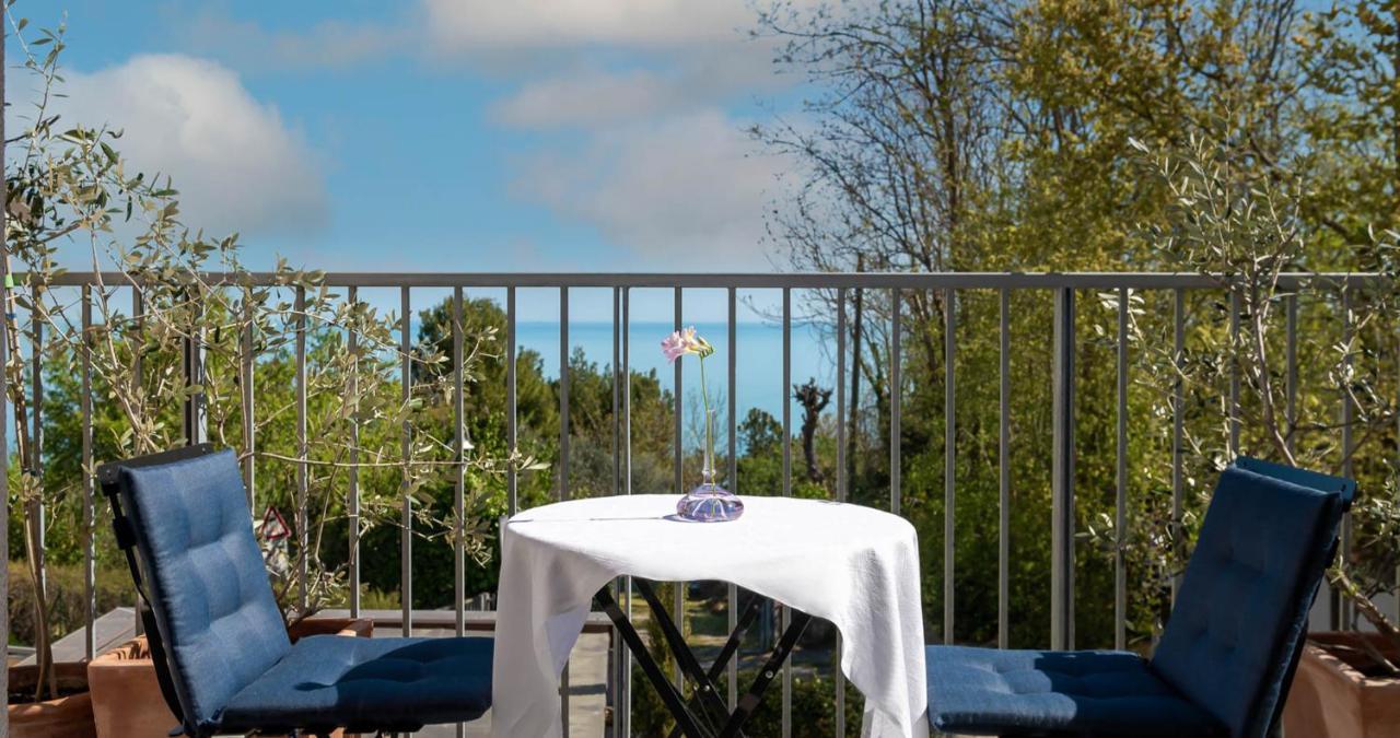 Fiorenzuola di Focara Fiorenzuola Bed & Breakfast מראה חיצוני תמונה